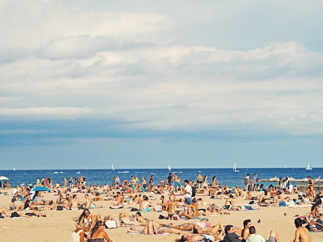 Barcelona Flüge mit SkyExplorer