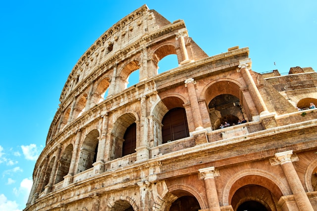 Italien Flüge mit SkyExplorer