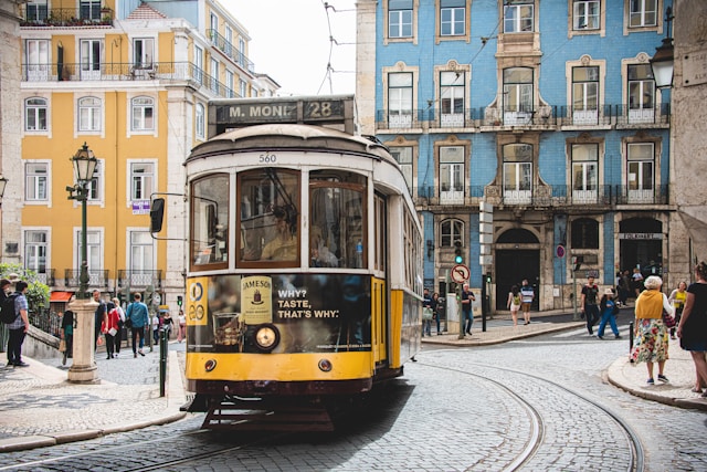 Lissabon Flüge mit SkyExplorer